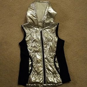 Girls Zella vest with hood